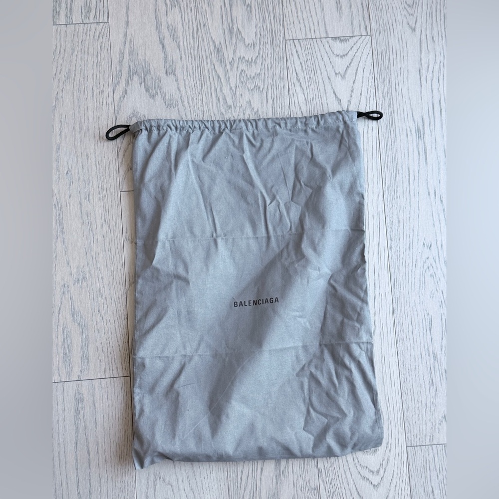 Balenciaga medium size bag